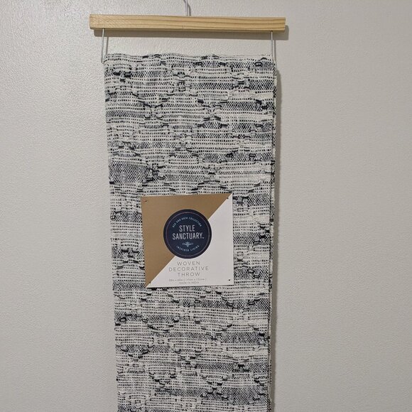 Style Sanctuary Woven Throw Blanket - NWT - Picture 4 of 6